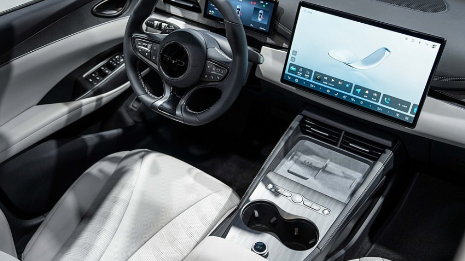 بی وای دی سیل 06 DM-i تراول ادیشن